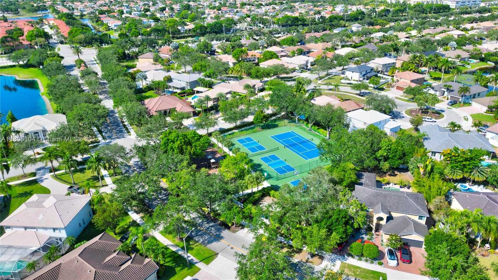Small Image of 16372 SEGOVIA CIR N, Pembroke Pines Number 8