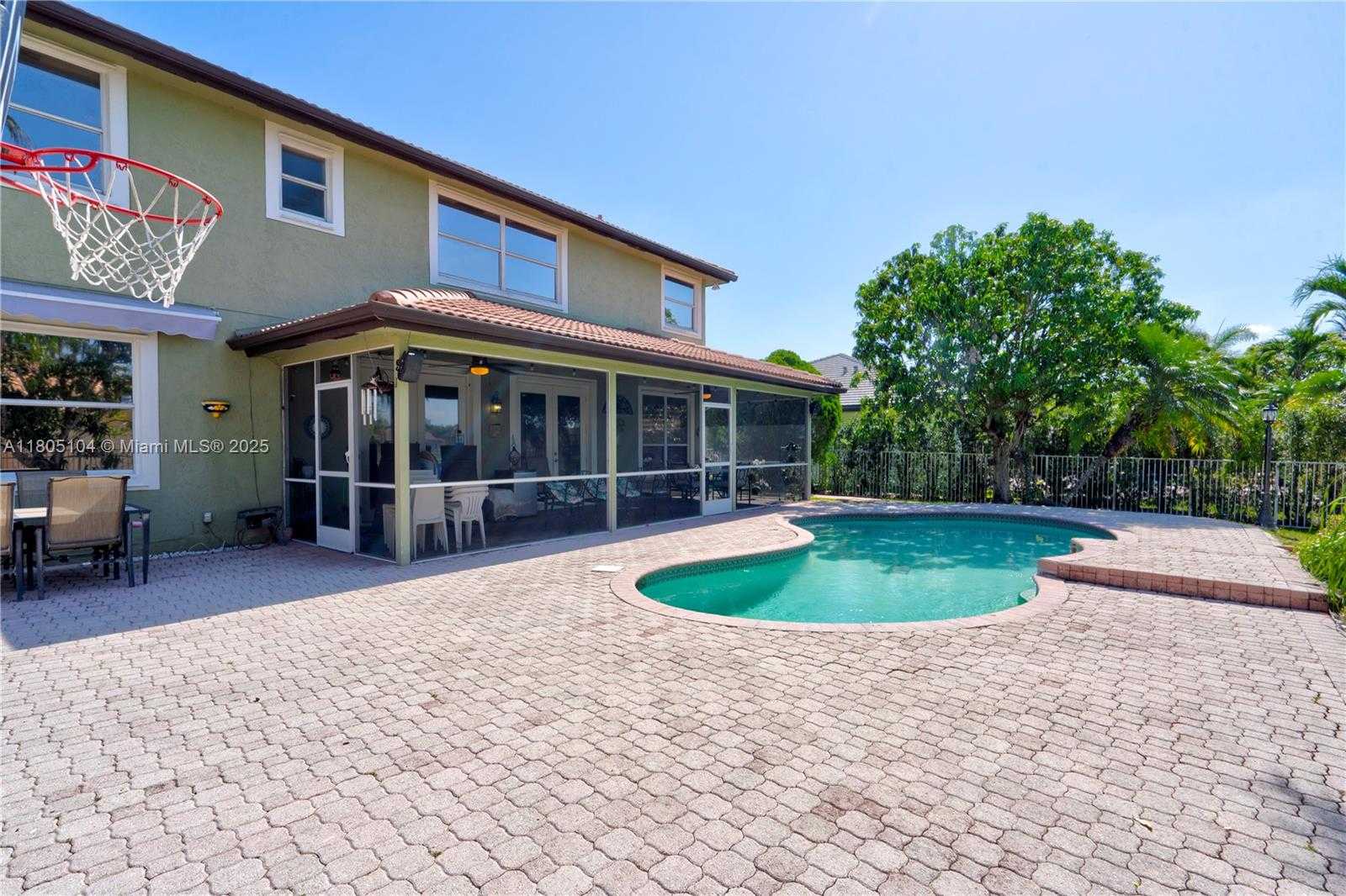 Small Image of 16372 SEGOVIA CIR N, Pembroke Pines Number 86