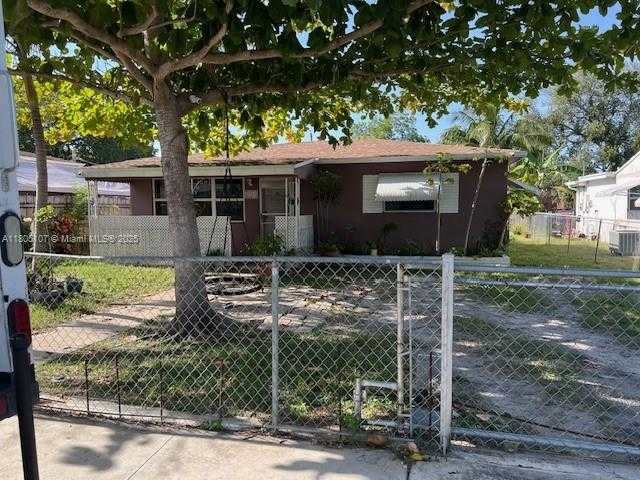 Small Image of 2215 COOLIDGE ST, Hollywood Number 2