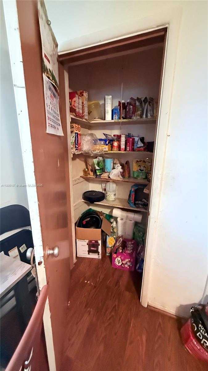 Small Image of 2215 COOLIDGE ST, Hollywood Number 6