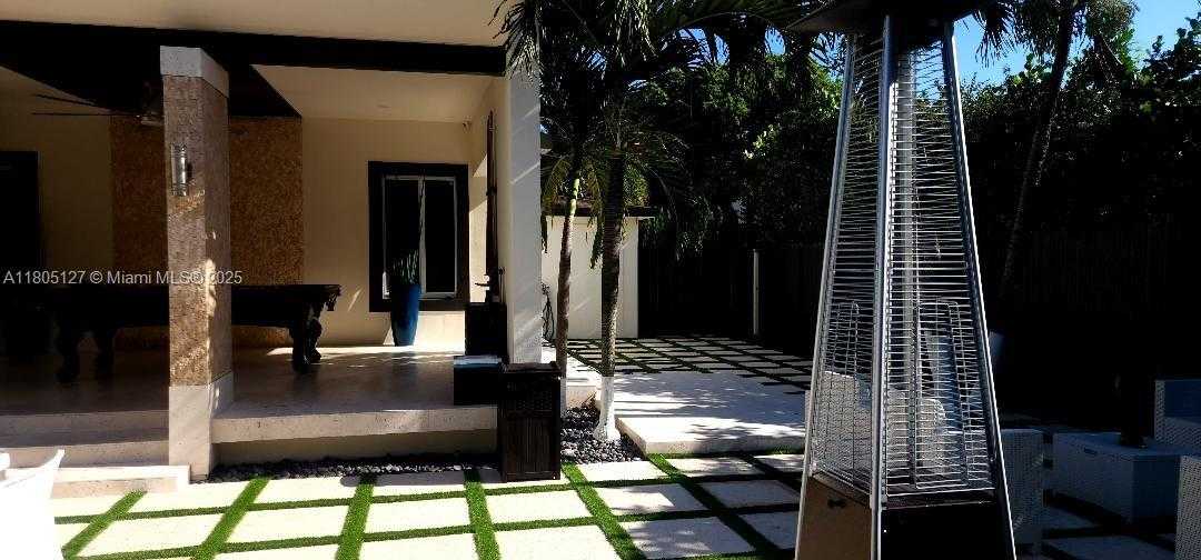 Small Image of 155 WEST 60TH ST, Hialeah Number 18