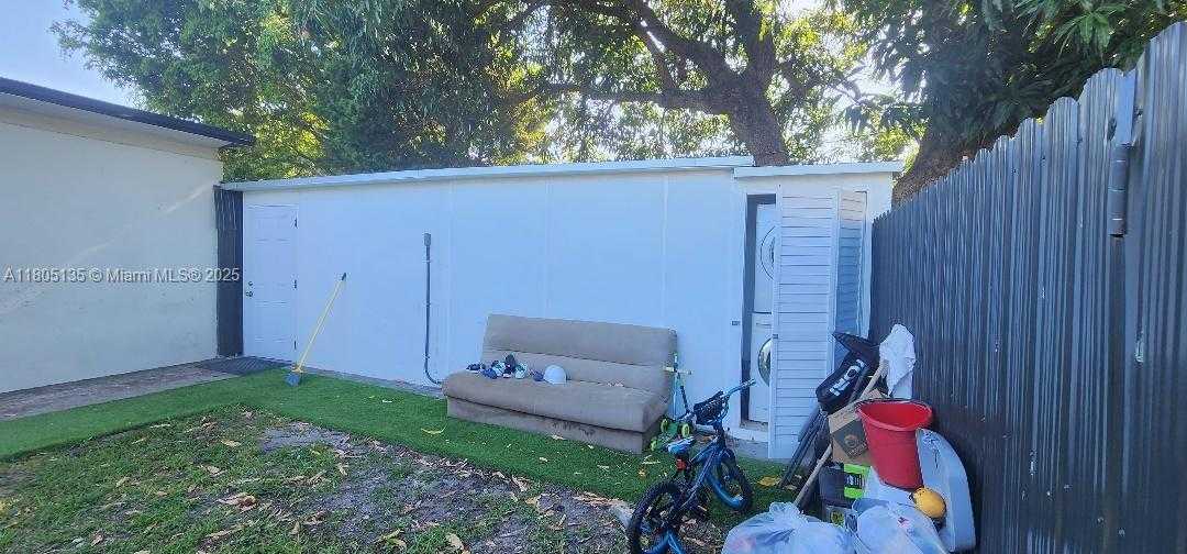 Small Image of 165 WEST 60TH ST, Hialeah Number 11
