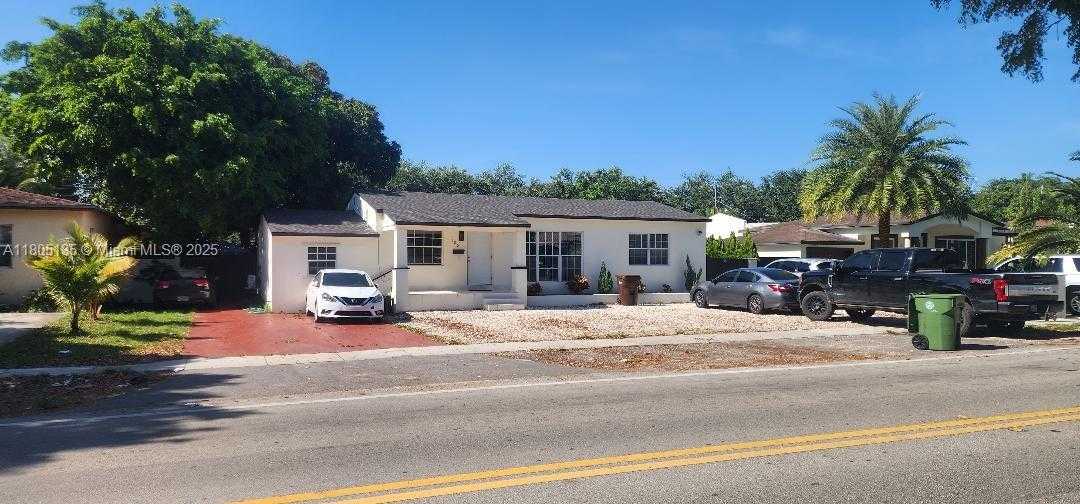 Small Image of 165 WEST 60TH ST, Hialeah Number 2