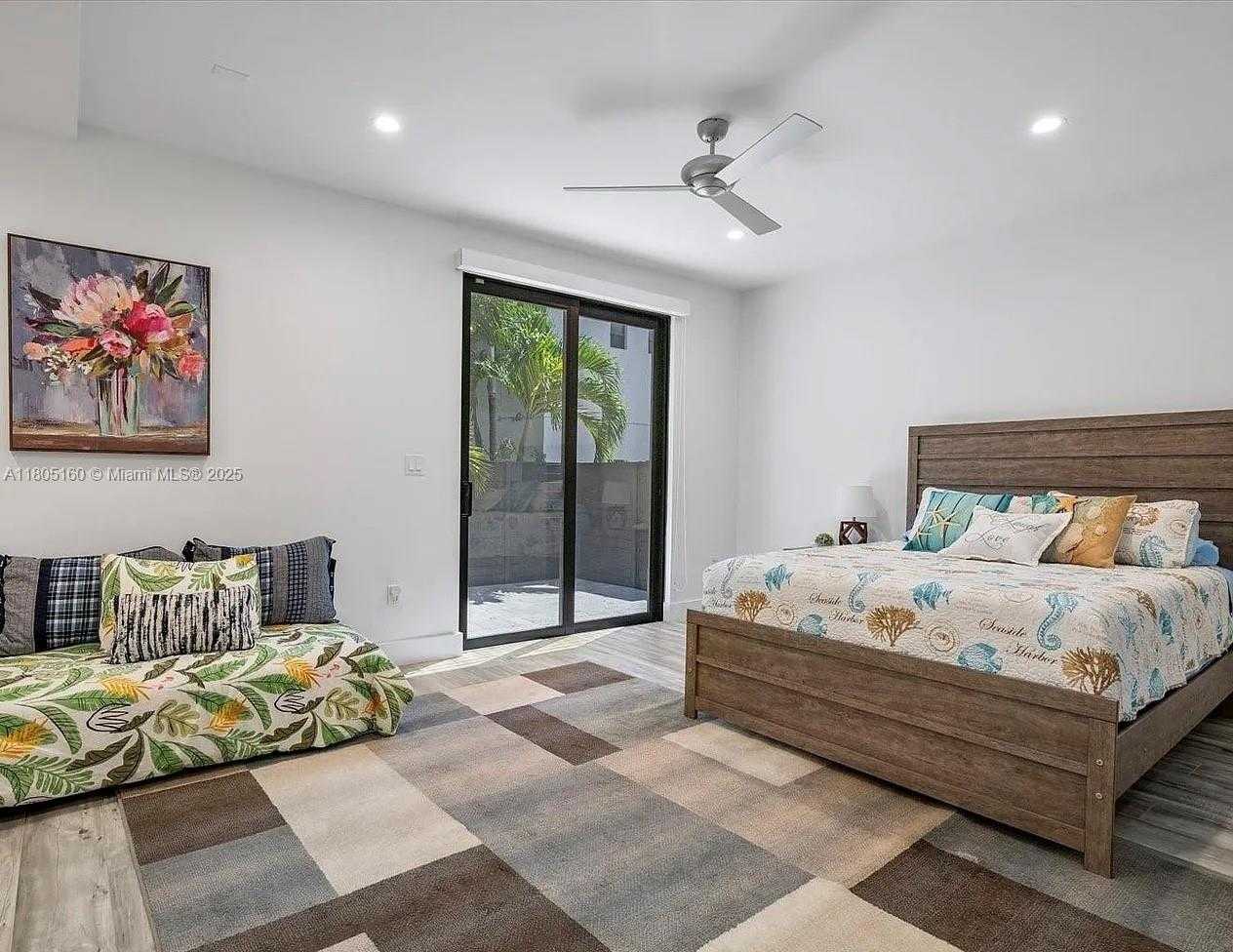 Small Image of 332 BALBOA ST, Hollywood Number 24