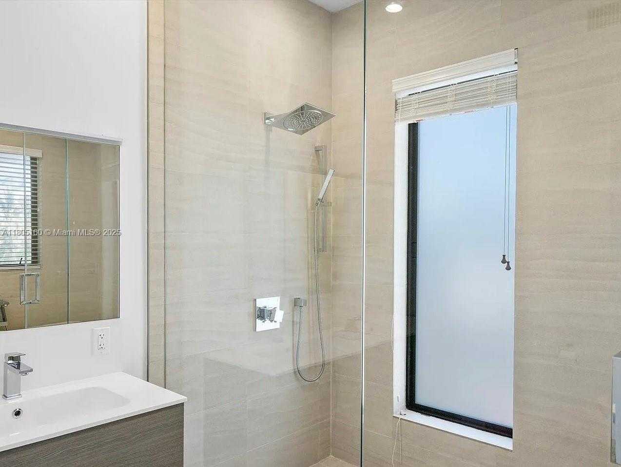 Small Image of 332 BALBOA ST, Hollywood Number 26