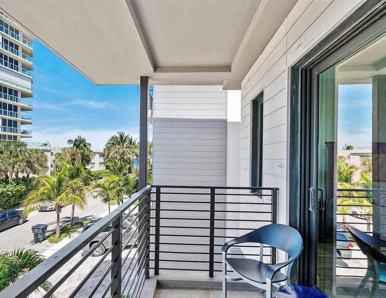 Small Image of 332 BALBOA ST, Hollywood Number 30