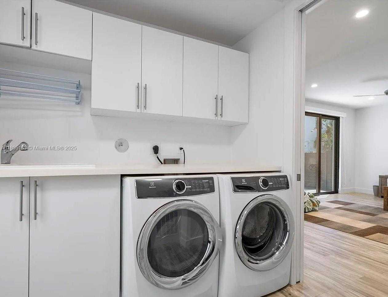 Small Image of 332 BALBOA ST, Hollywood Number 38