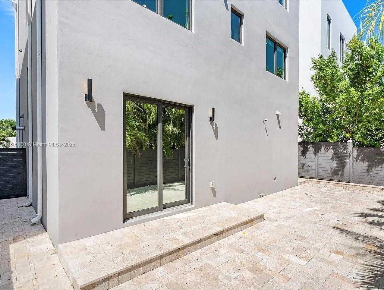 Small Image of 332 BALBOA ST, Hollywood Number 42