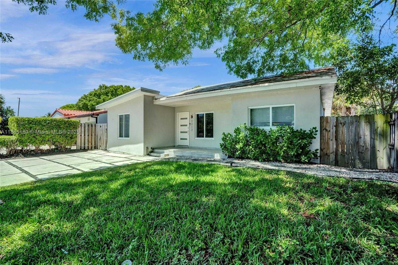 Small Image of 1313 NORTH EAST 15TH AVE, Fort Lauderdale Number 2