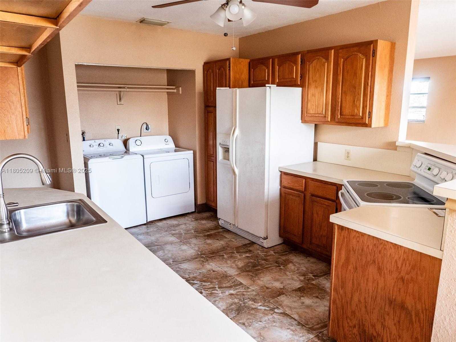 Small Image of 11800 SOUTH WEST 179TH TER, Miami Number 7