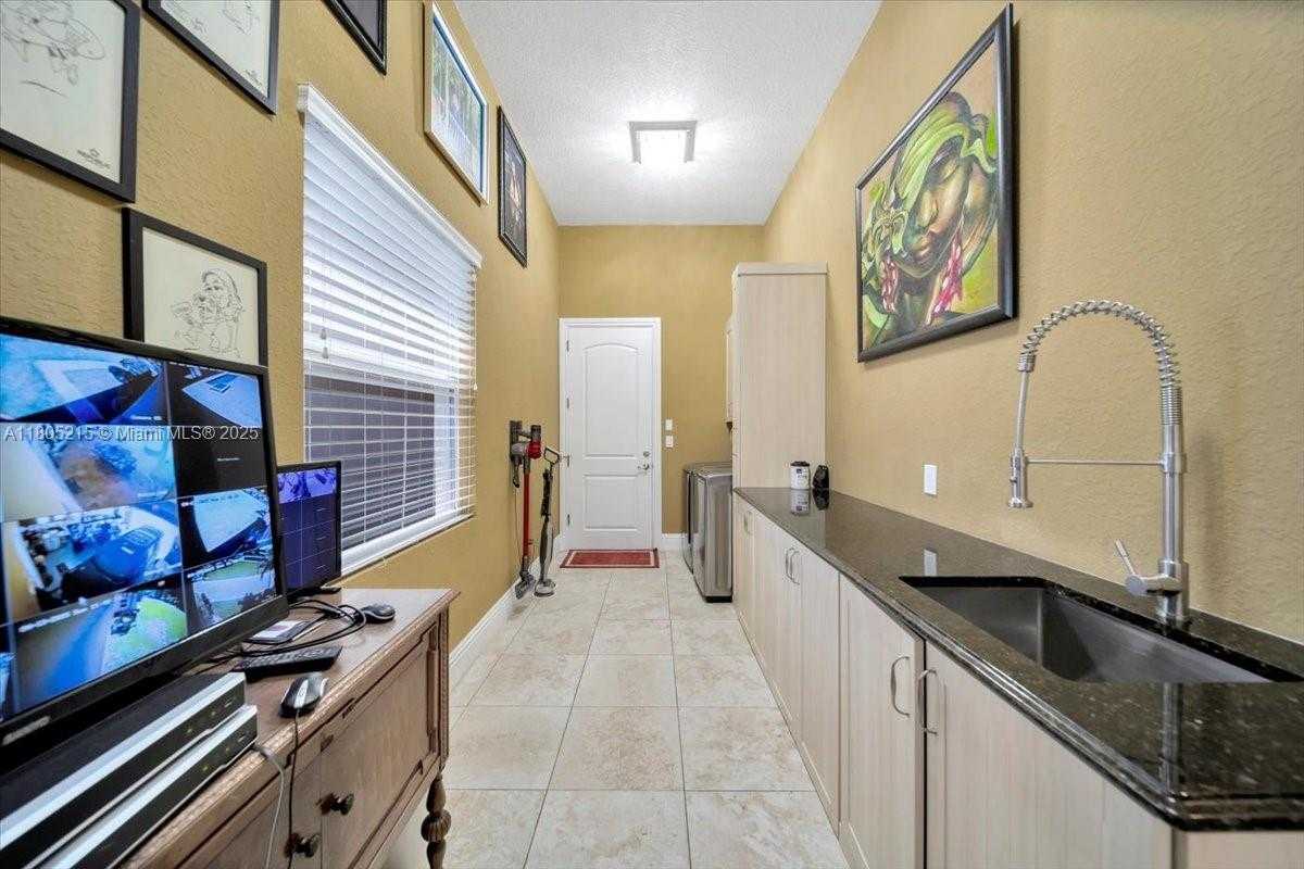Small Image of 4800 SOUTH WEST 141ST AVE, Miramar Number 43