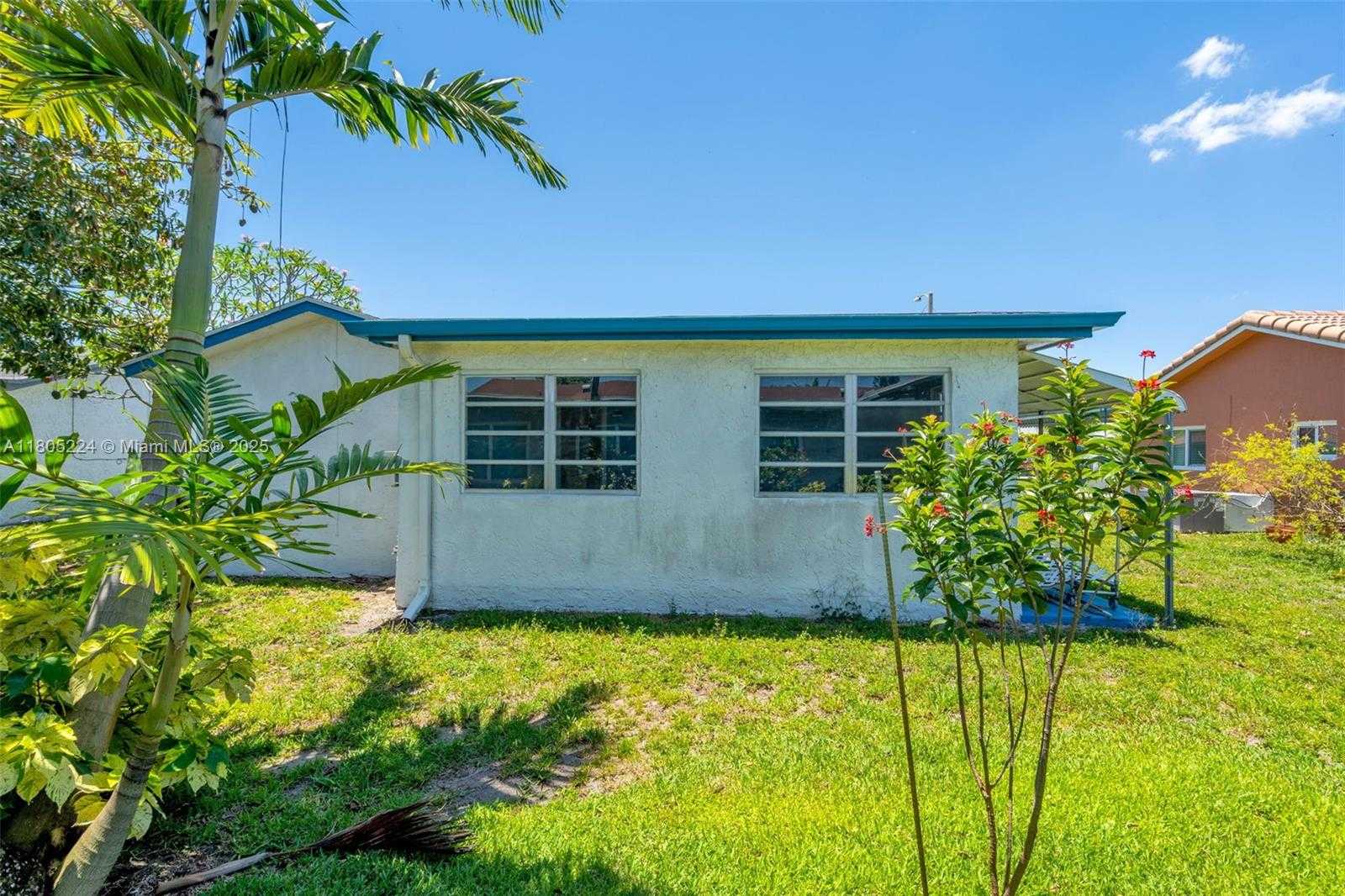 Small Image of 7612 NORTH WEST 68TH AVE, Tamarac Number 13