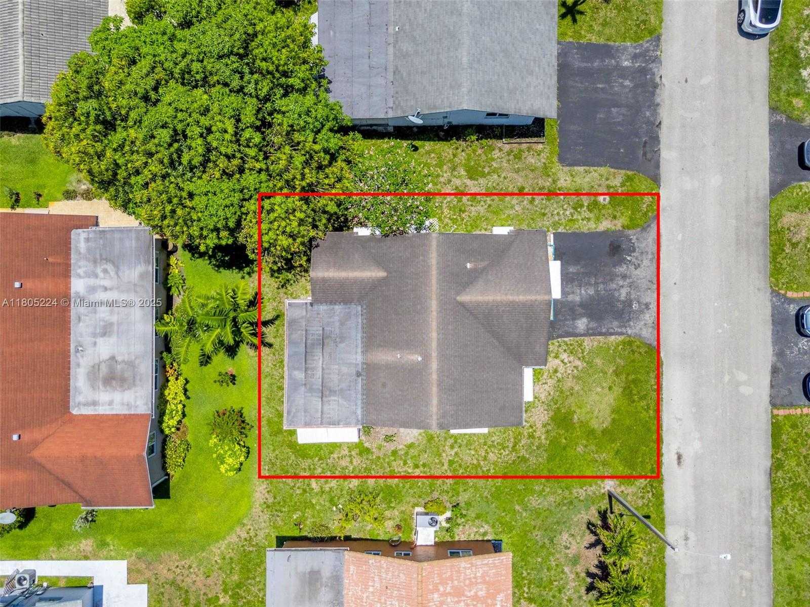 Small Image of 7612 NORTH WEST 68TH AVE, Tamarac Number 15