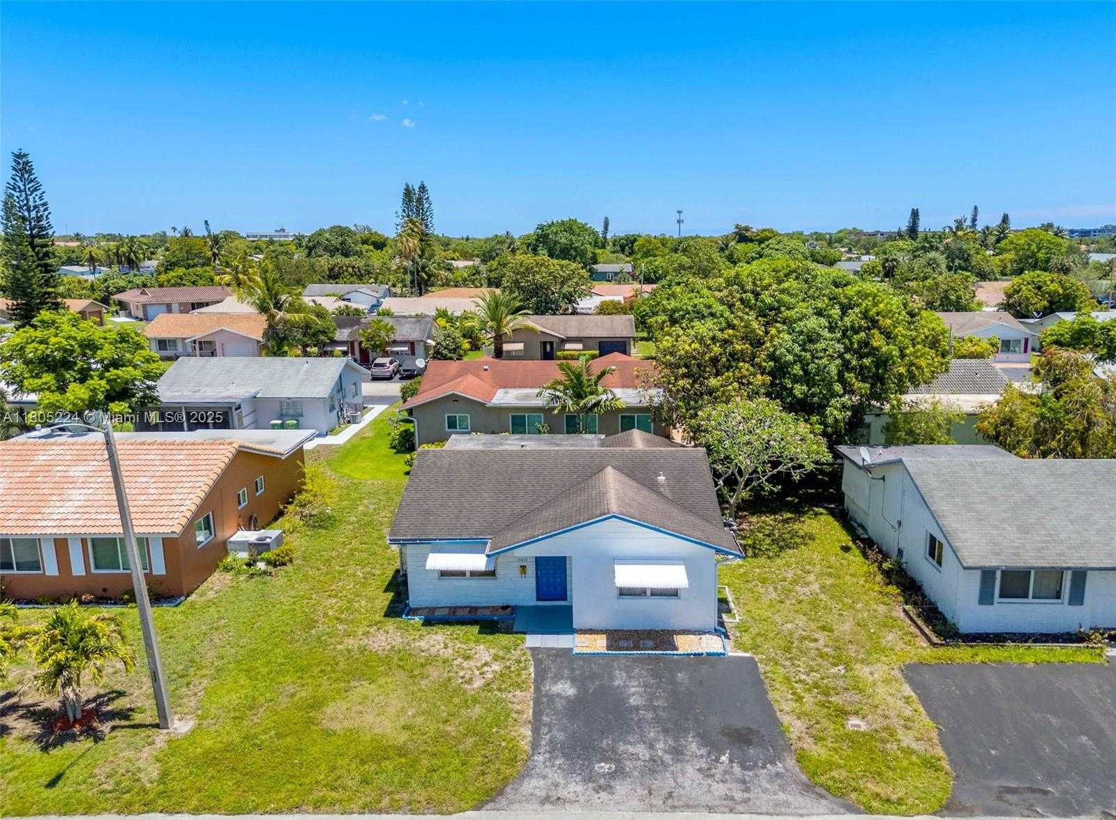 Small Image of 7612 NORTH WEST 68TH AVE, Tamarac Number 3