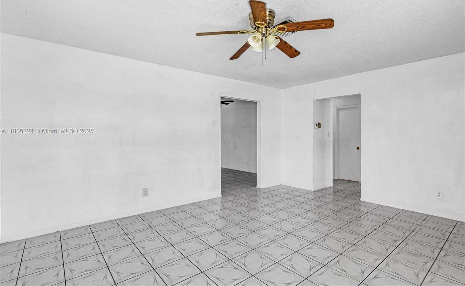 Small Image of 7612 NORTH WEST 68TH AVE, Tamarac Number 5