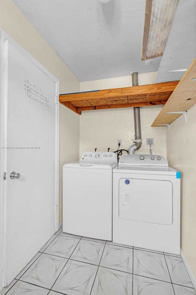 Small Image of 7612 NORTH WEST 68TH AVE, Tamarac Number 8