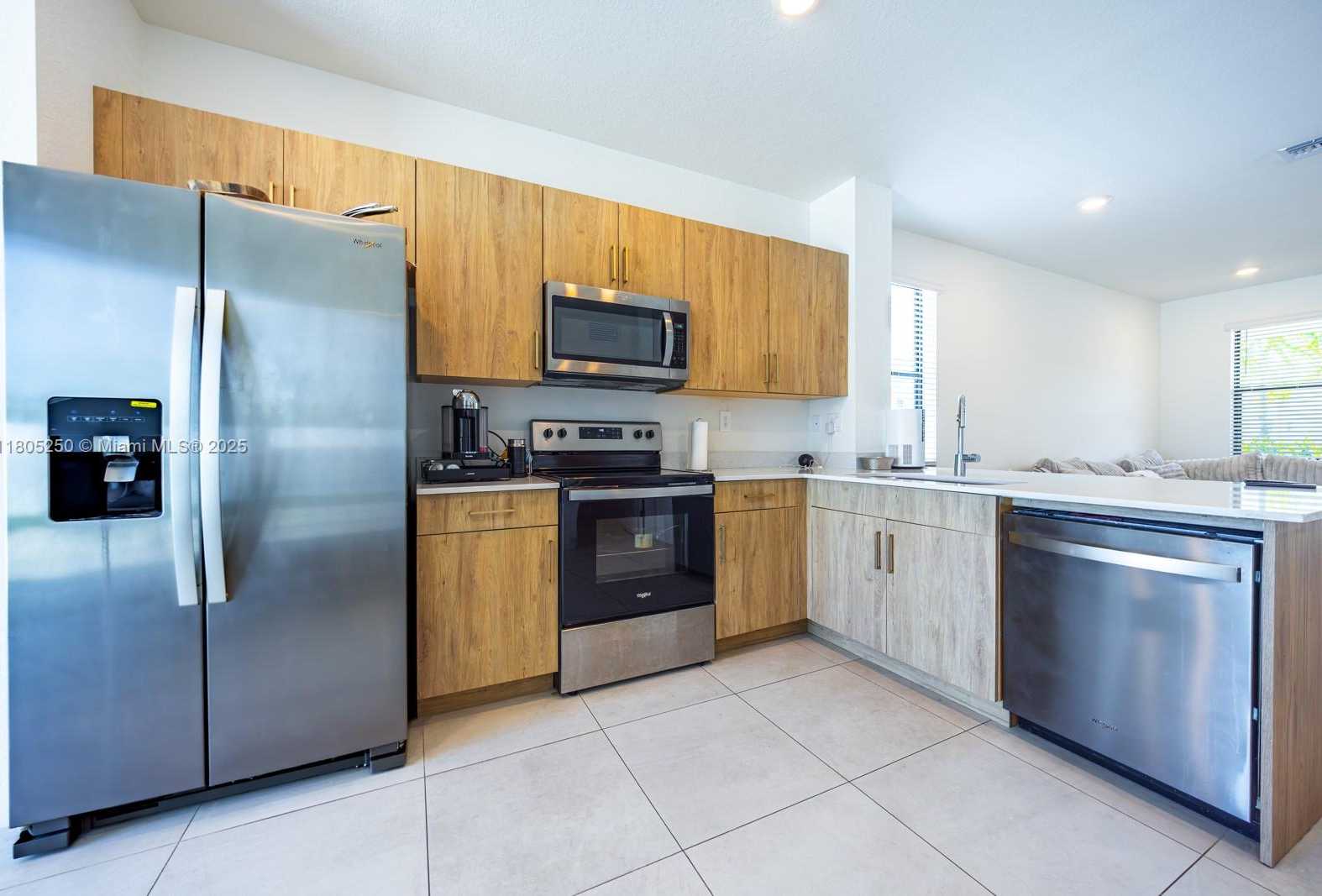 Small Image of 715 SOUTH EAST 17TH AVE, Homestead Number 14