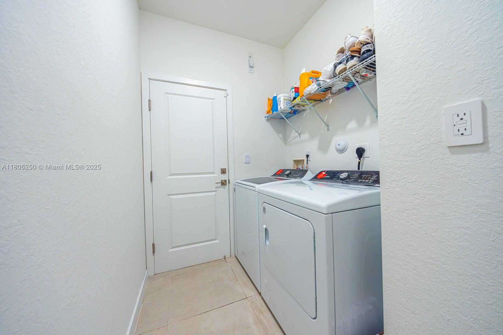Small Image of 715 SOUTH EAST 17TH AVE, Homestead Number 19