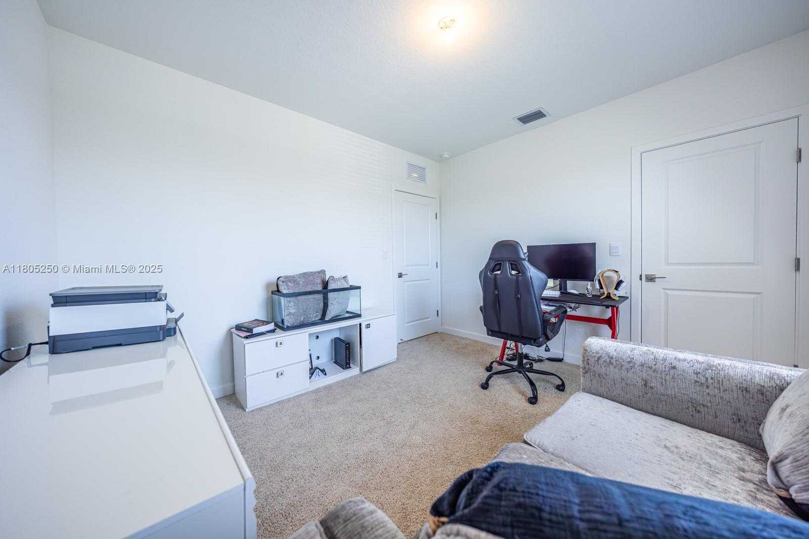 Small Image of 715 SOUTH EAST 17TH AVE, Homestead Number 21
