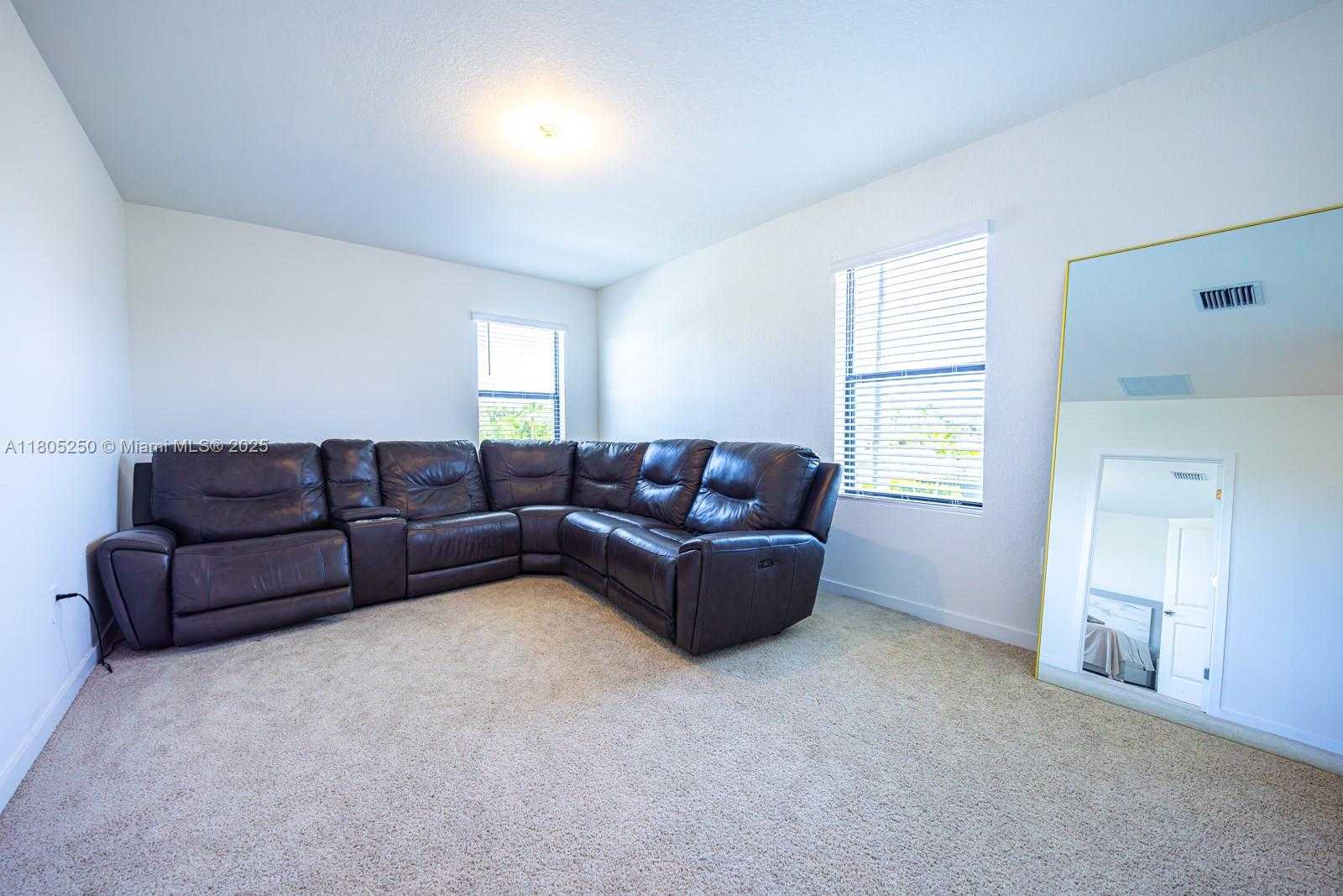 Small Image of 715 SOUTH EAST 17TH AVE, Homestead Number 29