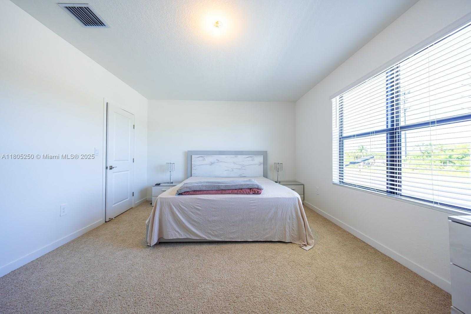 Small Image of 715 SOUTH EAST 17TH AVE, Homestead Number 31