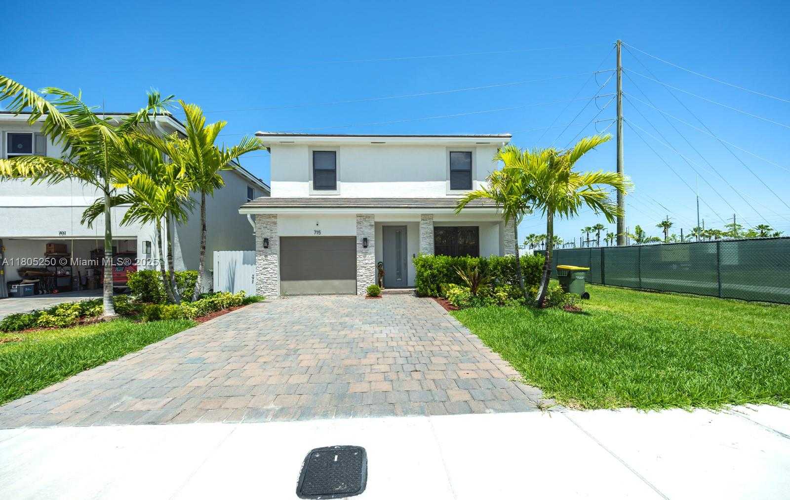Small Image of 715 SOUTH EAST 17TH AVE, Homestead Number 7