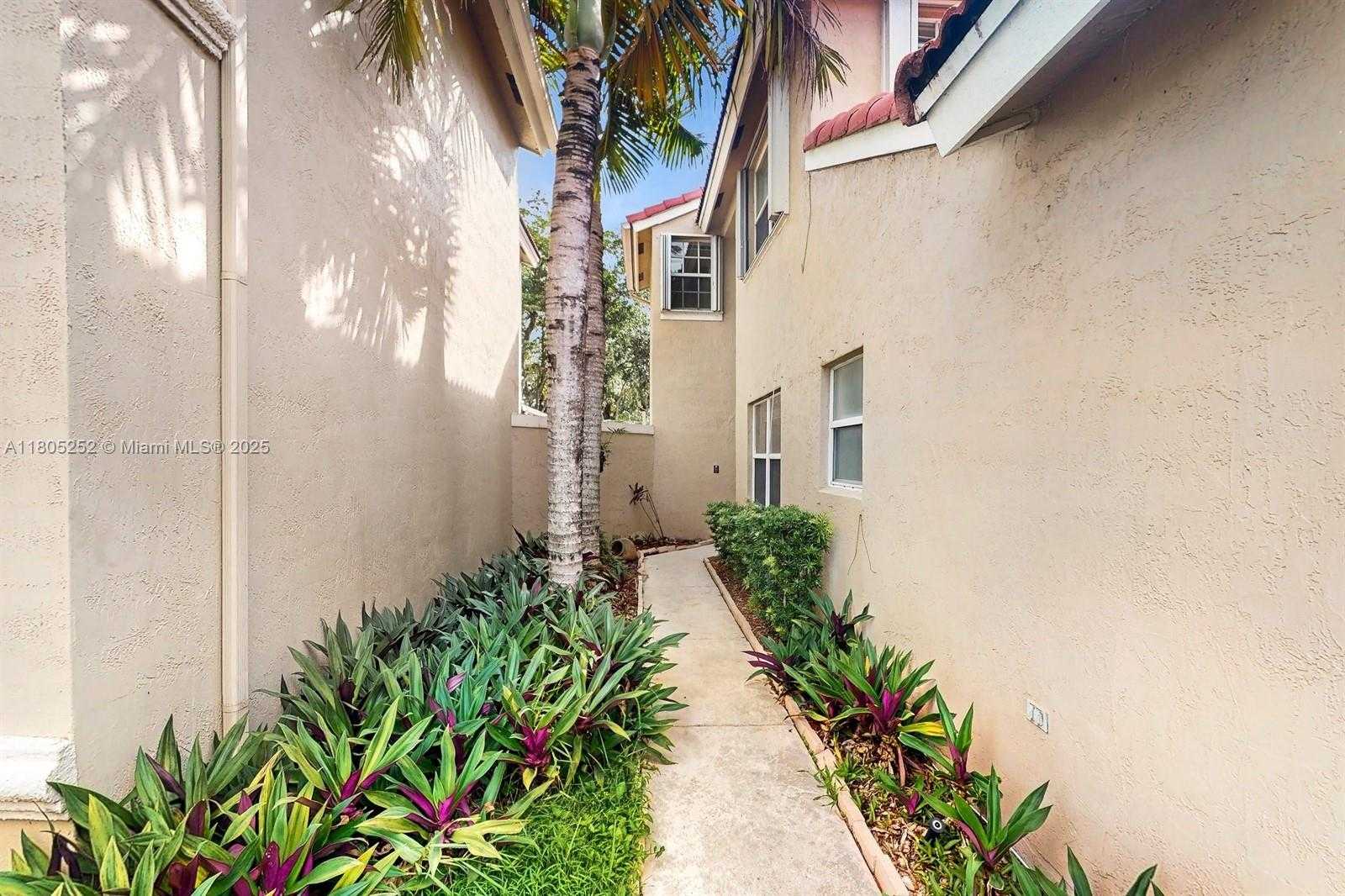 Small Image of 15141 SOUTH WEST 46TH ST, Miramar Number 18