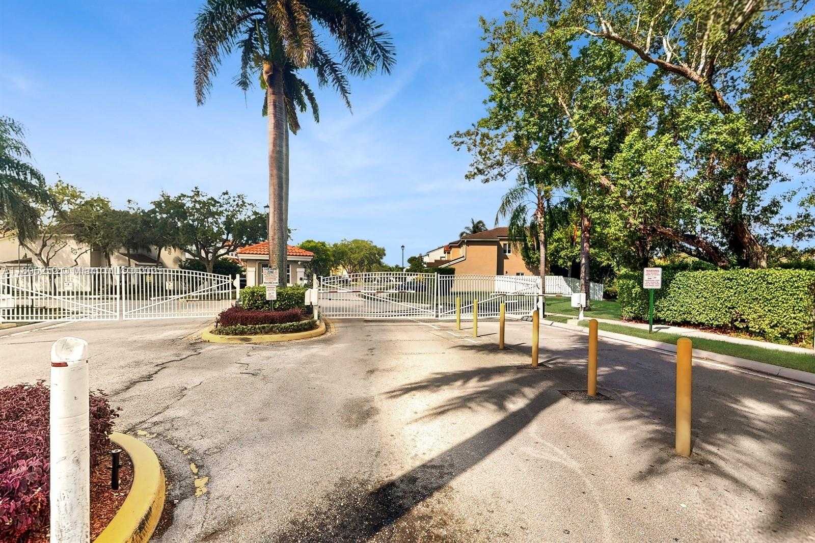 Small Image of 15141 SOUTH WEST 46TH ST, Miramar Number 19