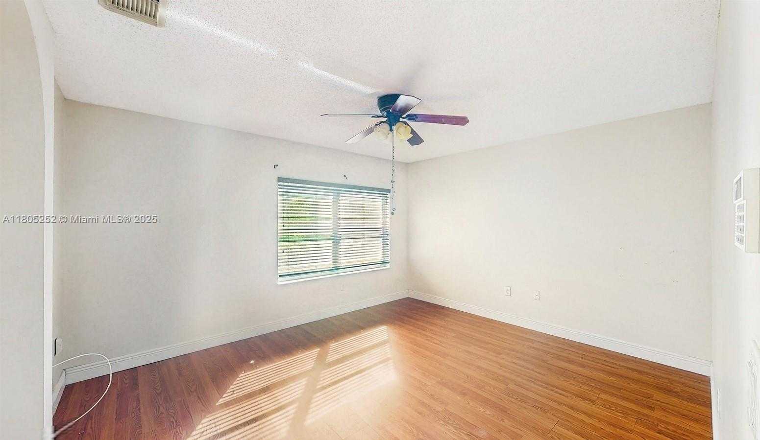 Small Image of 15141 SOUTH WEST 46TH ST, Miramar Number 26