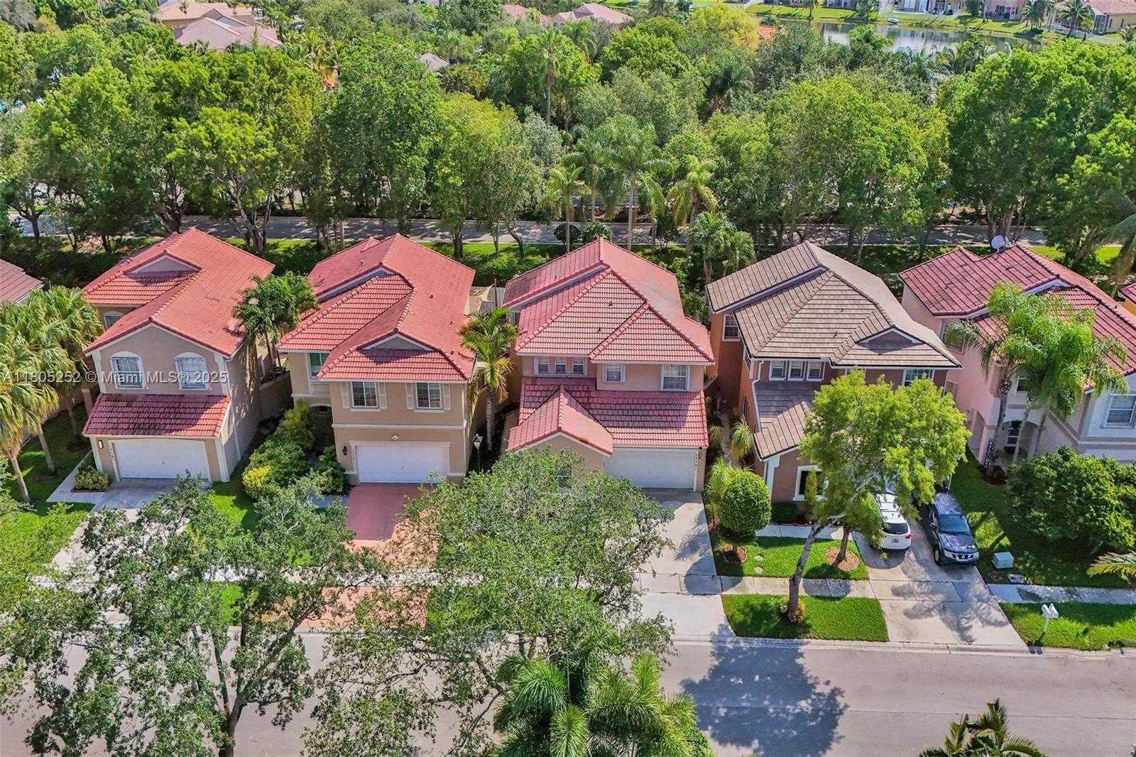 Small Image of 15141 SOUTH WEST 46TH ST, Miramar Number 32