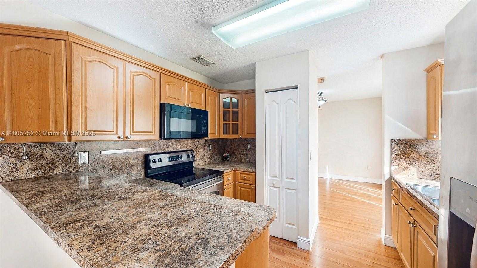 Small Image of 15141 SOUTH WEST 46TH ST, Miramar Number 5