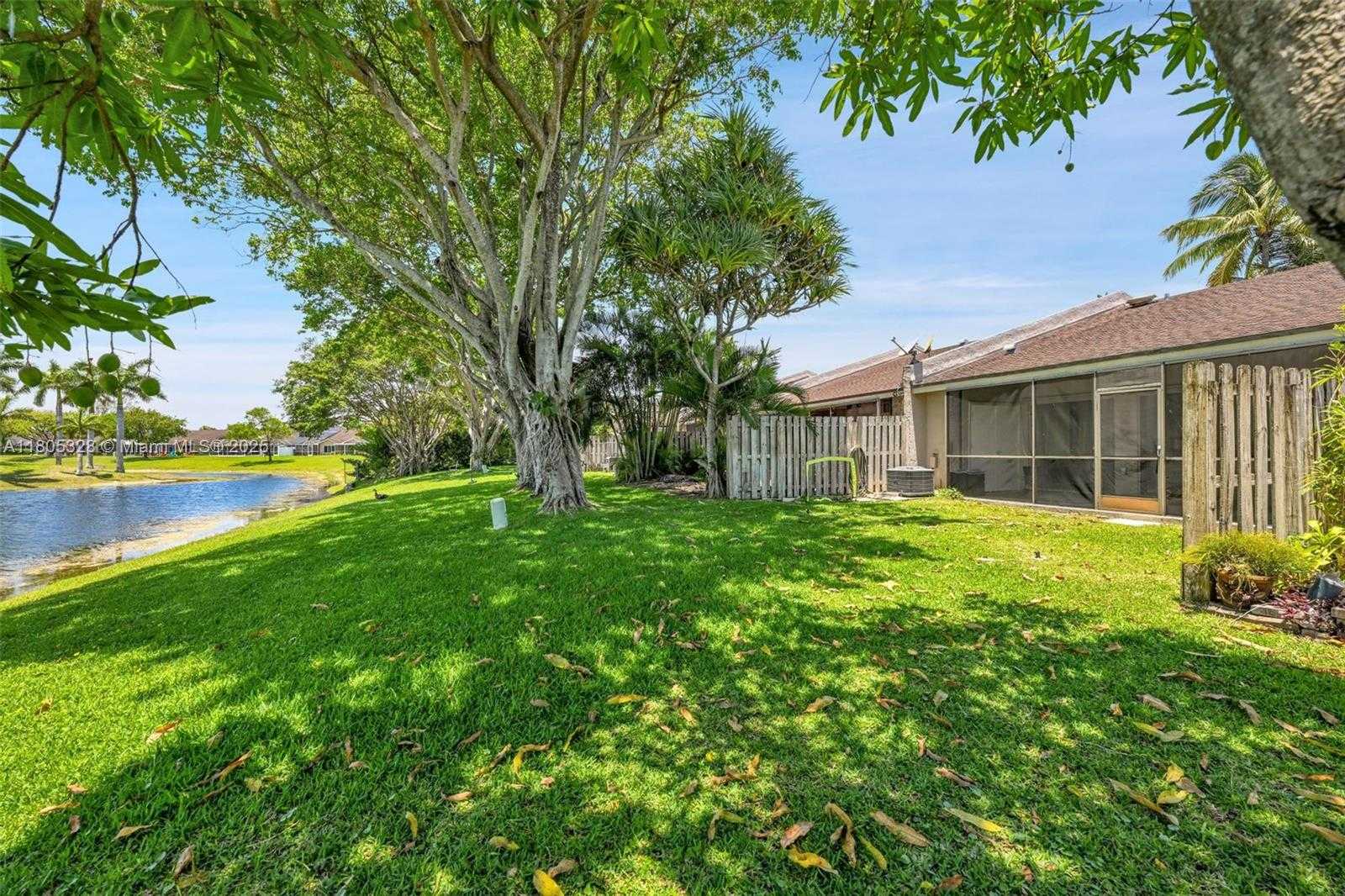 Small Image of 1054 NORTH WEST 53RD ST, Deerfield Beach Number 13