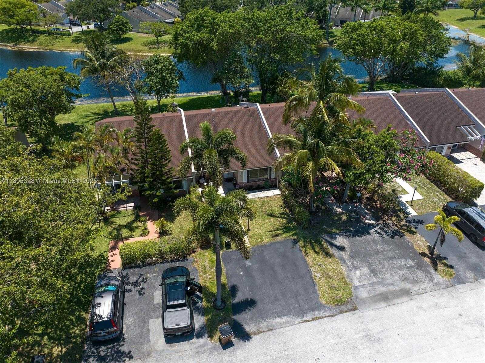 Small Image of 1054 NORTH WEST 53RD ST, Deerfield Beach Number 15