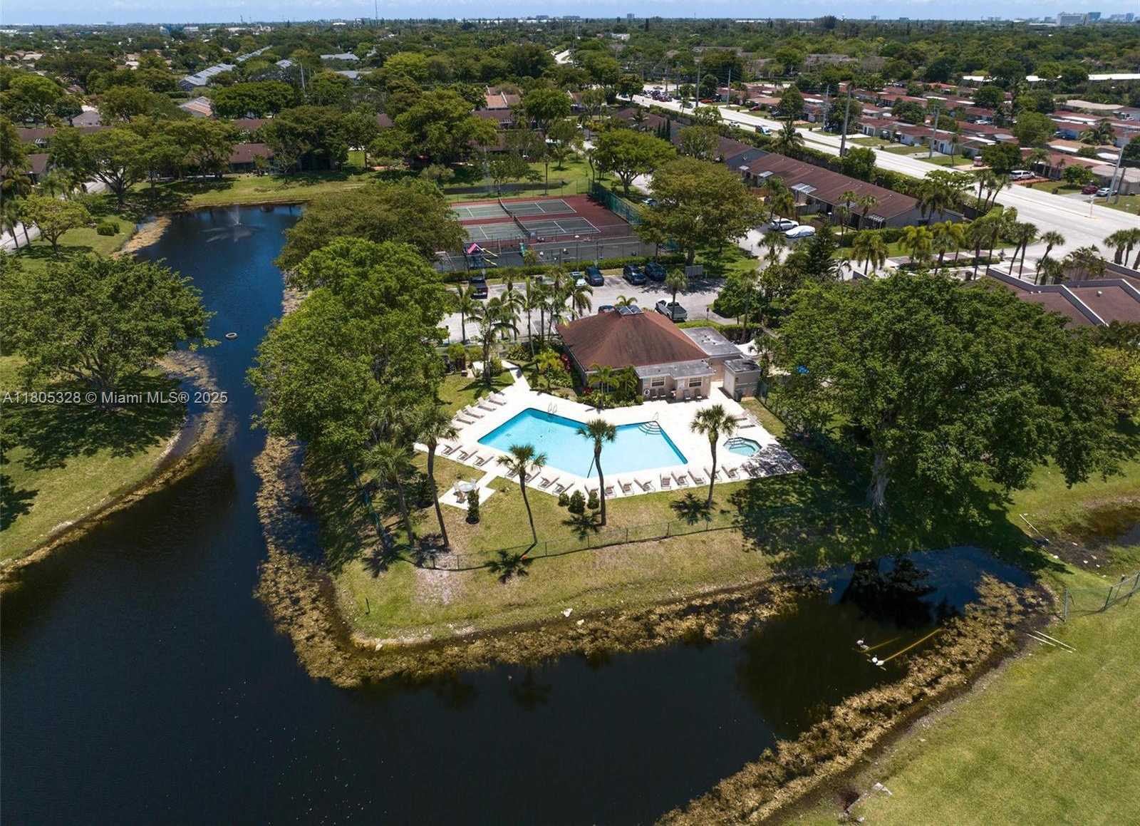 Small Image of 1054 NORTH WEST 53RD ST, Deerfield Beach Number 17