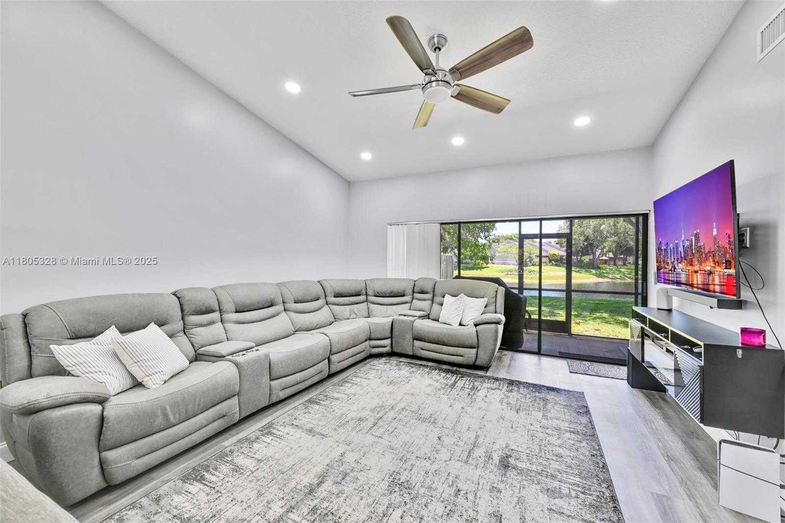 Small Image of 1054 NORTH WEST 53RD ST, Deerfield Beach Number 3