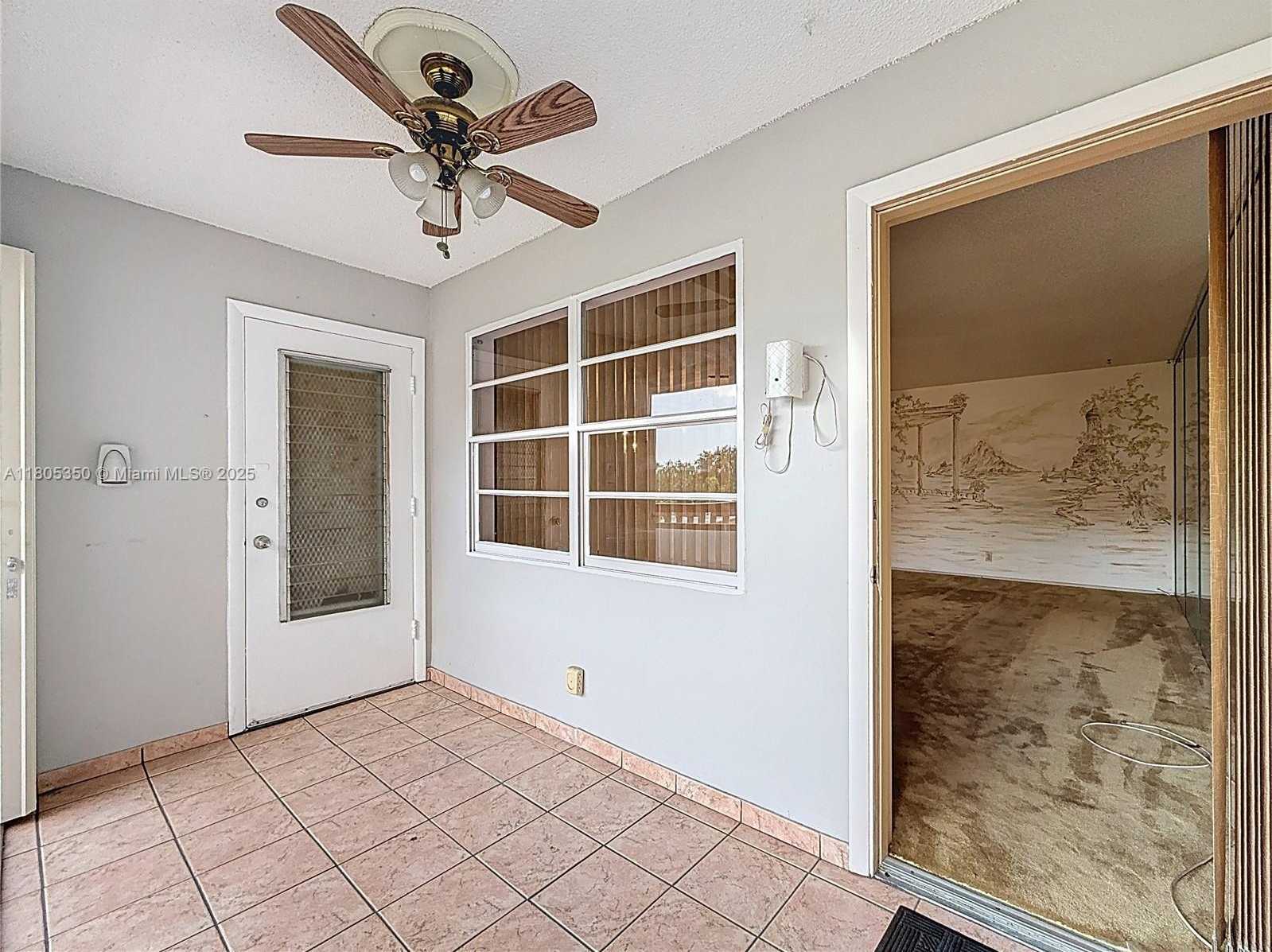 Small Image of 5300 WASHINGTON ST, UNIT U-305, Hollywood Number 10