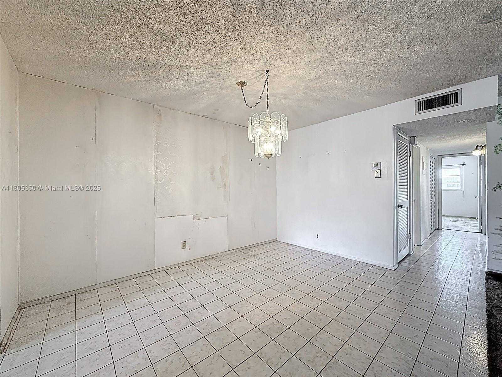 Small Image of 5300 WASHINGTON ST, UNIT U-305, Hollywood Number 16
