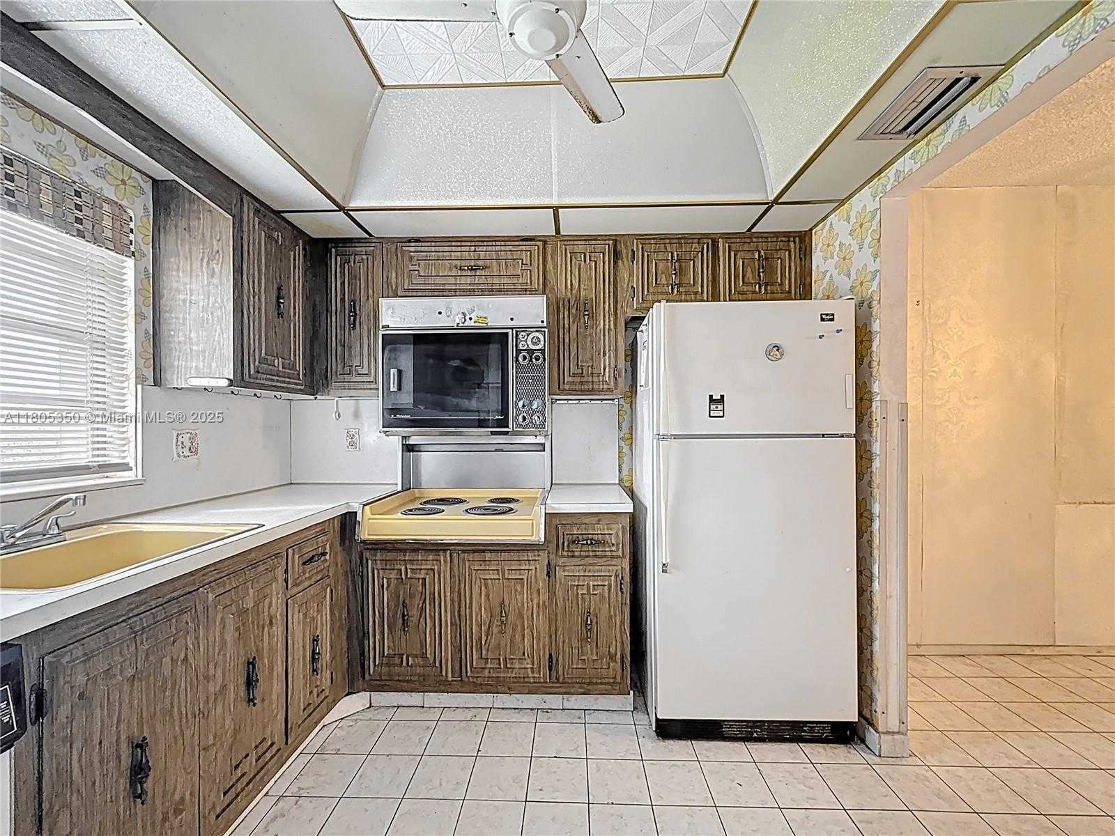 Small Image of 5300 WASHINGTON ST, UNIT U-305, Hollywood Number 24