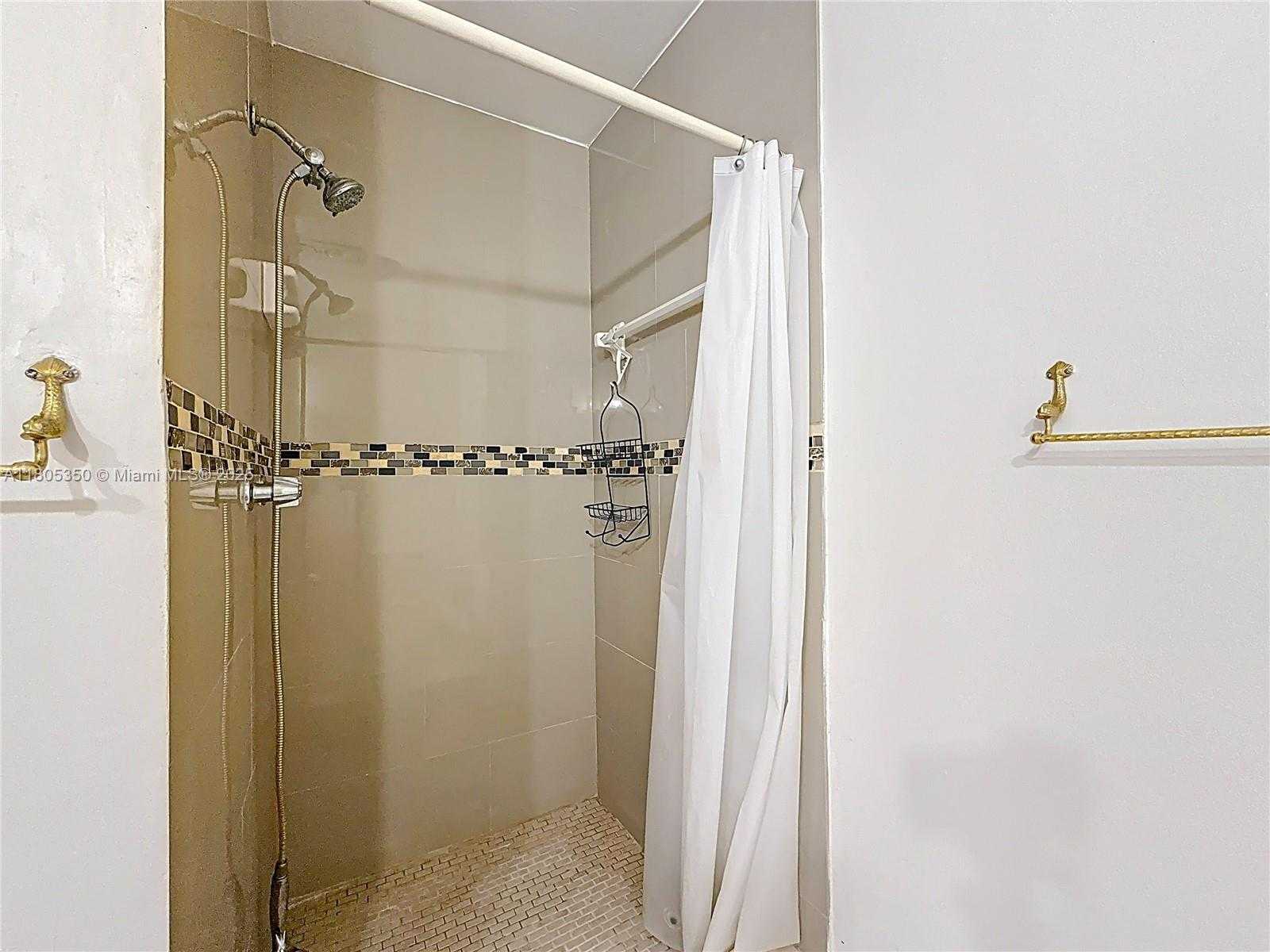 Small Image of 5300 WASHINGTON ST, UNIT U-305, Hollywood Number 38