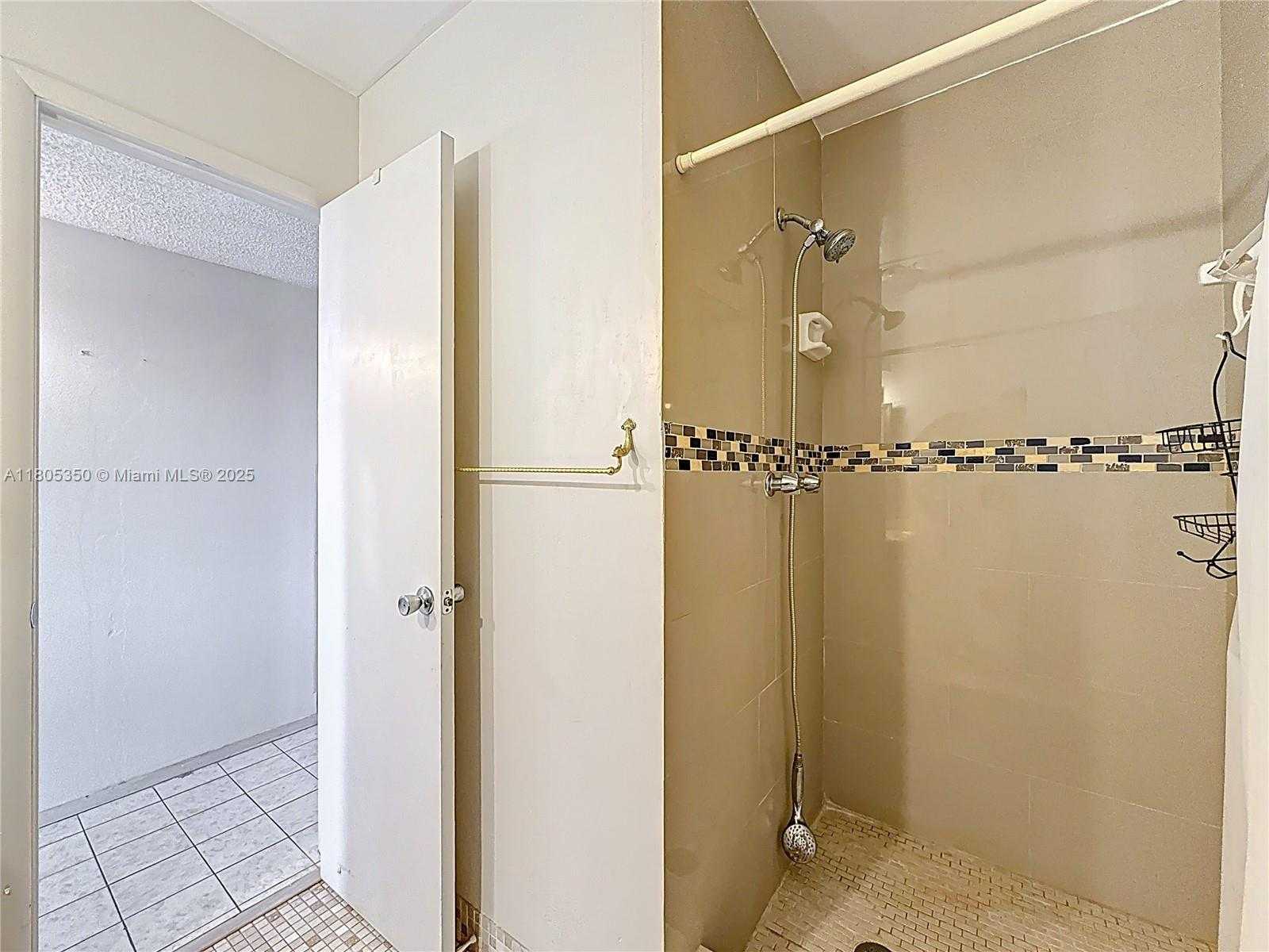 Small Image of 5300 WASHINGTON ST, UNIT U-305, Hollywood Number 39