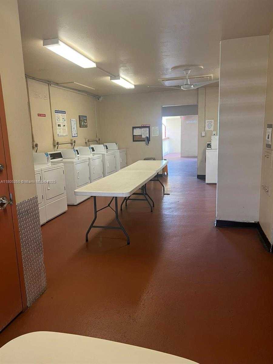 Small Image of 5300 WASHINGTON ST, UNIT U-305, Hollywood Number 40