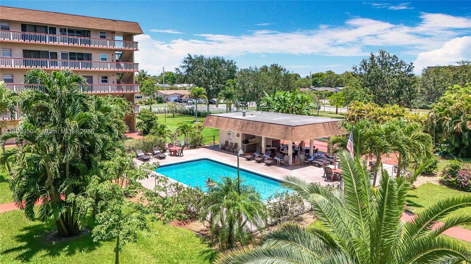 Small Image of 5300 WASHINGTON ST, UNIT U-305, Hollywood Number 41