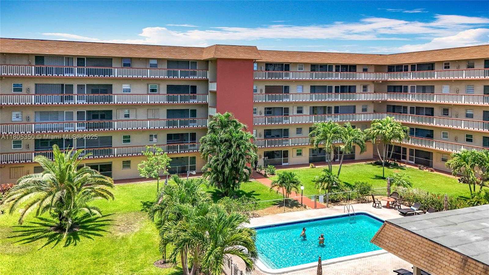Small Image of 5300 WASHINGTON ST, UNIT U-305, Hollywood Number 42