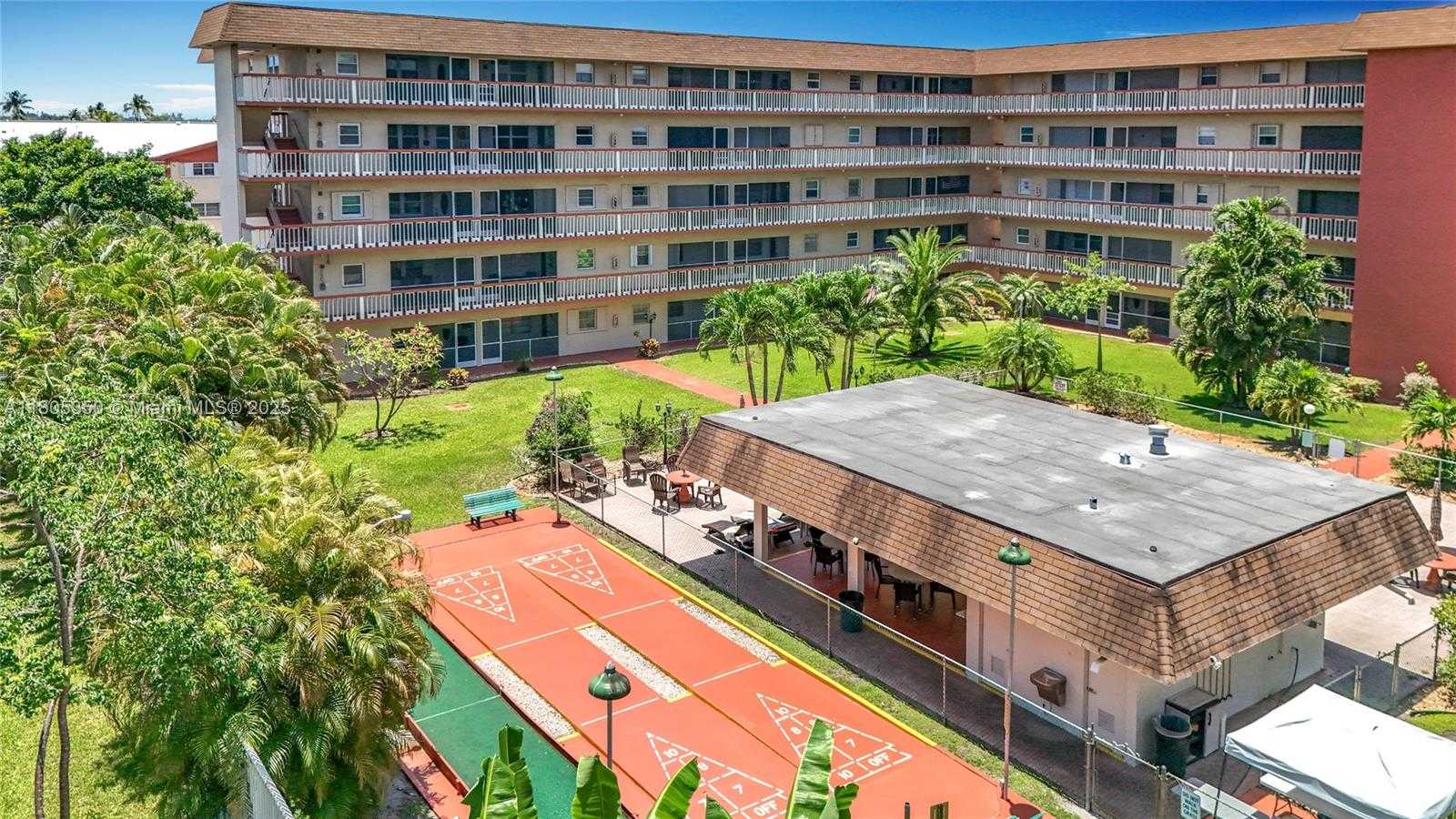 Small Image of 5300 WASHINGTON ST, UNIT U-305, Hollywood Number 43