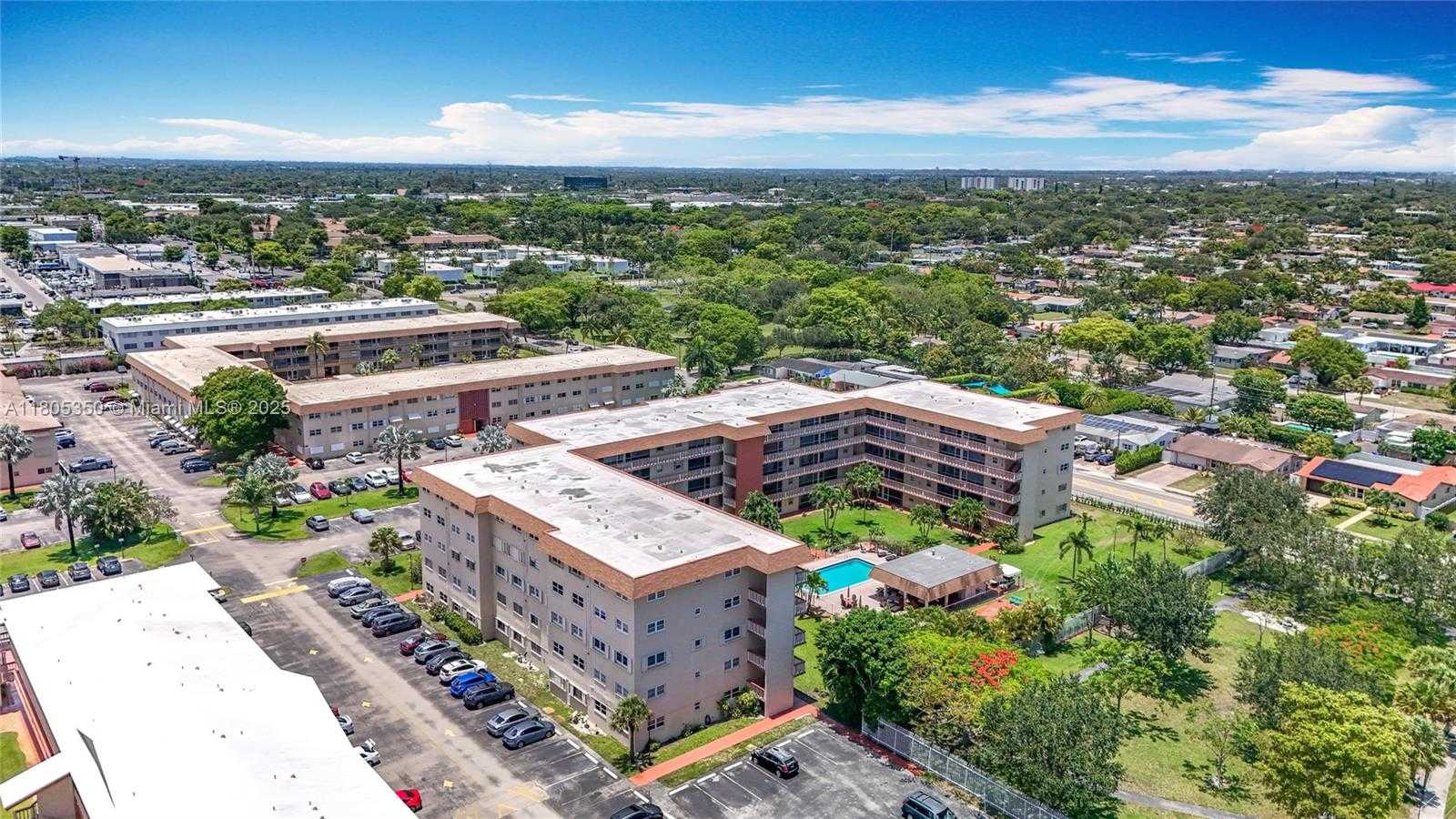 Small Image of 5300 WASHINGTON ST, UNIT U-305, Hollywood Number 50