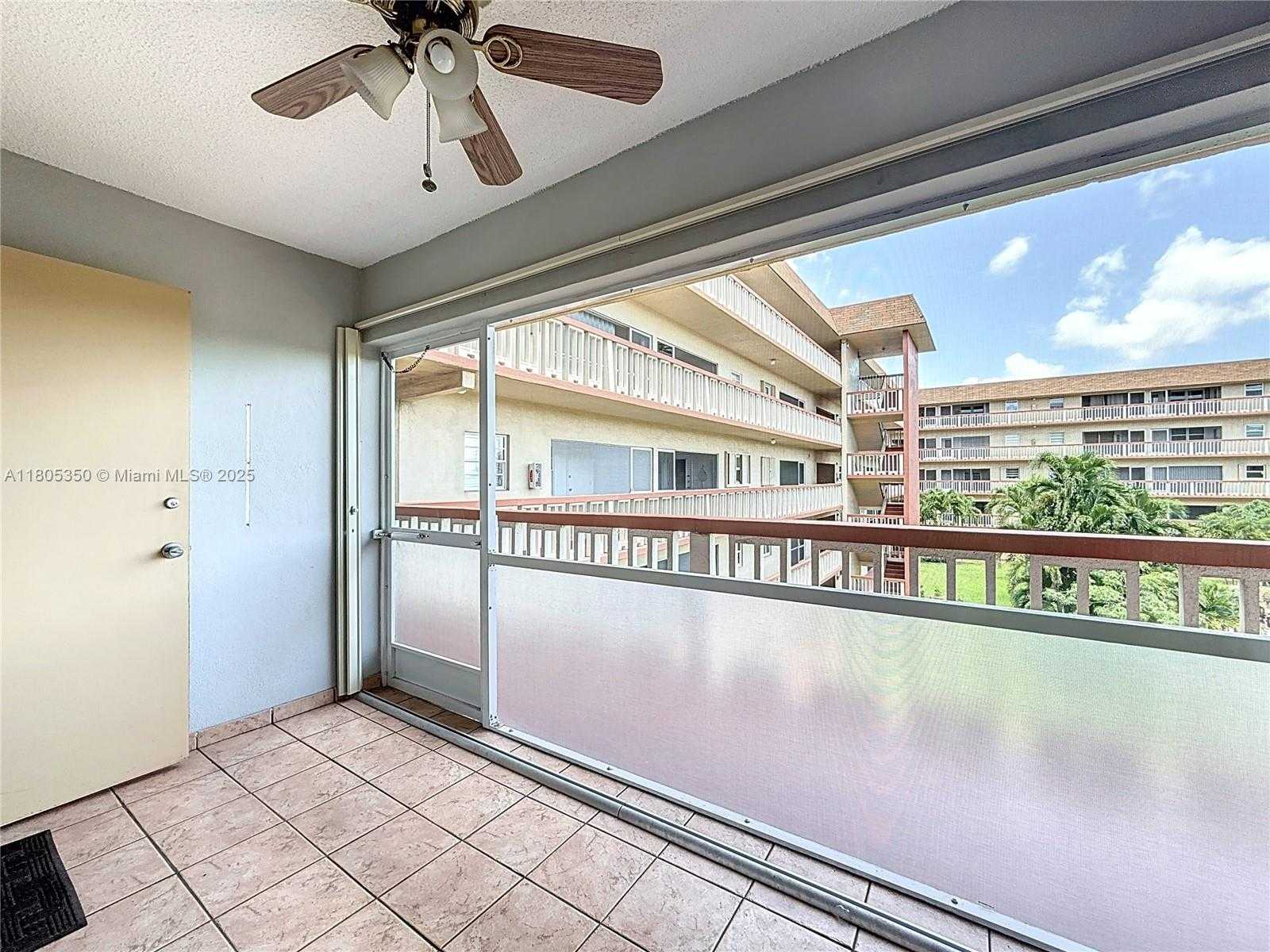 Small Image of 5300 WASHINGTON ST, UNIT U-305, Hollywood Number 9