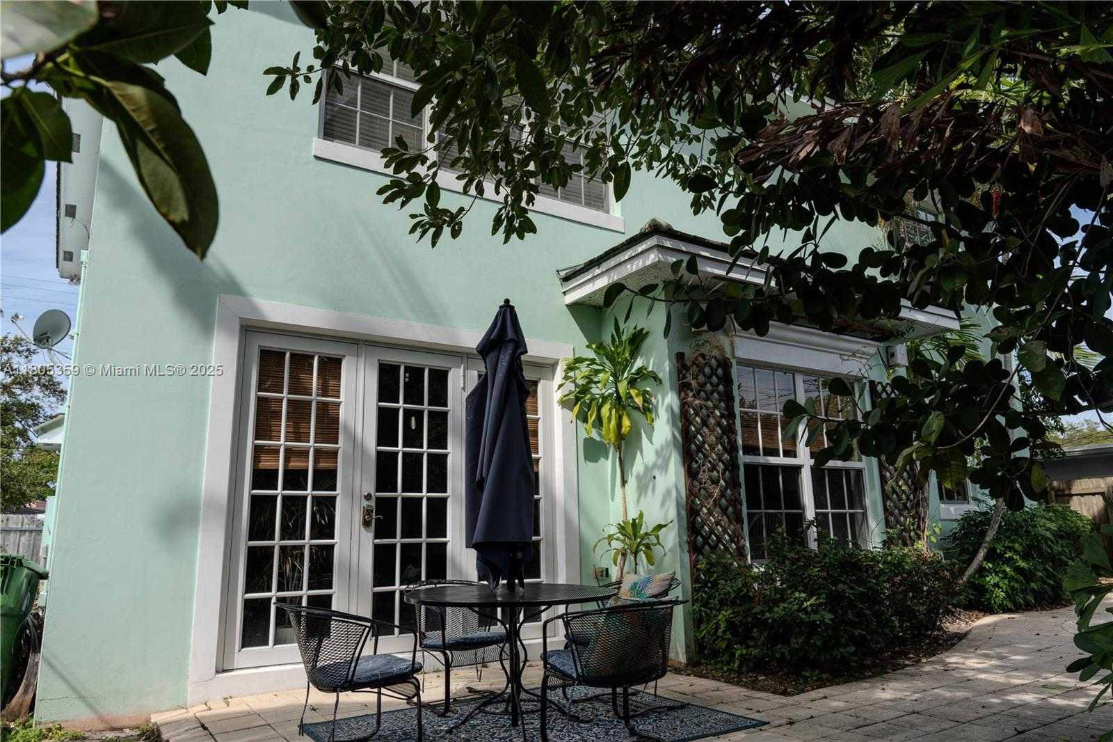 Small Image of 1812 SOUTH WEST 10TH AVE, Fort Lauderdale Number 11
