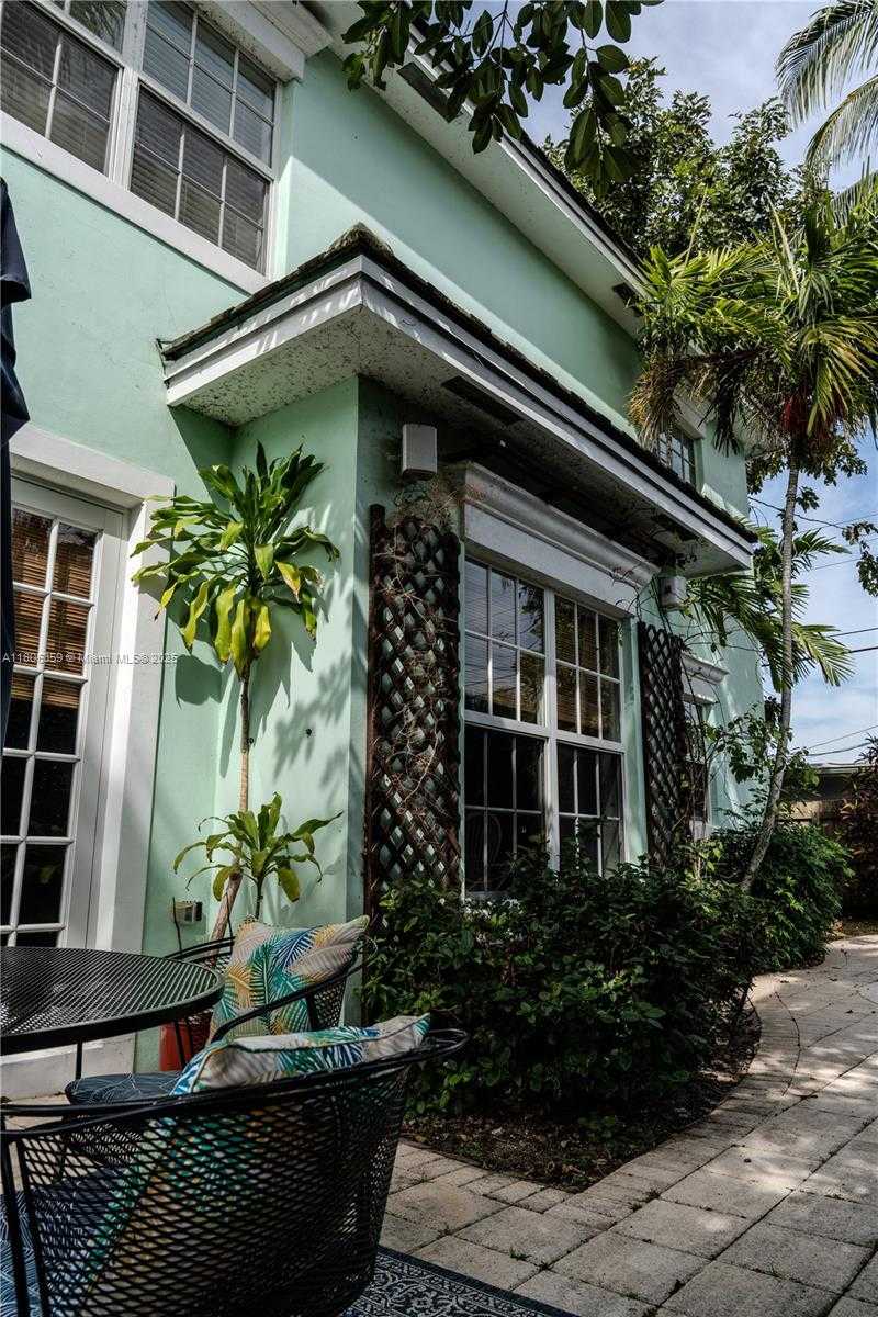 Small Image of 1812 SOUTH WEST 10TH AVE, Fort Lauderdale Number 12