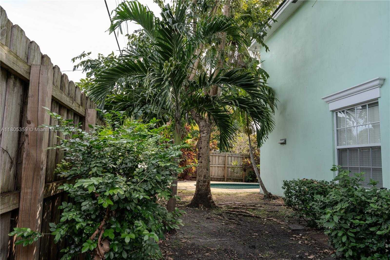 Small Image of 1812 SOUTH WEST 10TH AVE, Fort Lauderdale Number 15