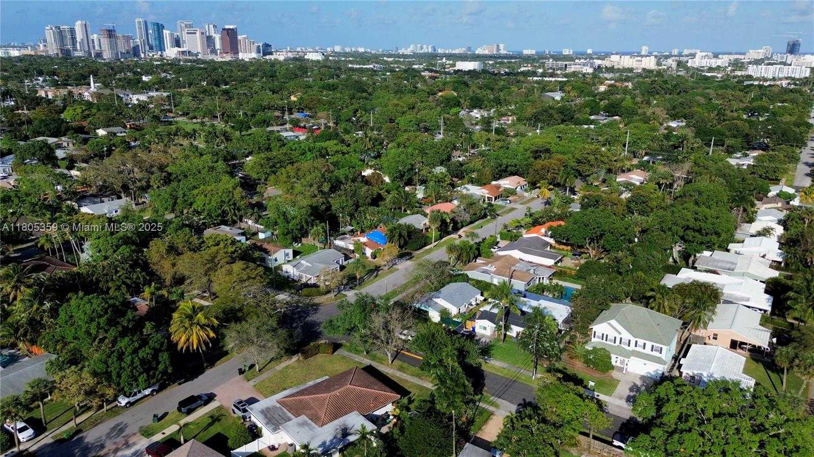 Small Image of 1812 SOUTH WEST 10TH AVE, Fort Lauderdale Number 3